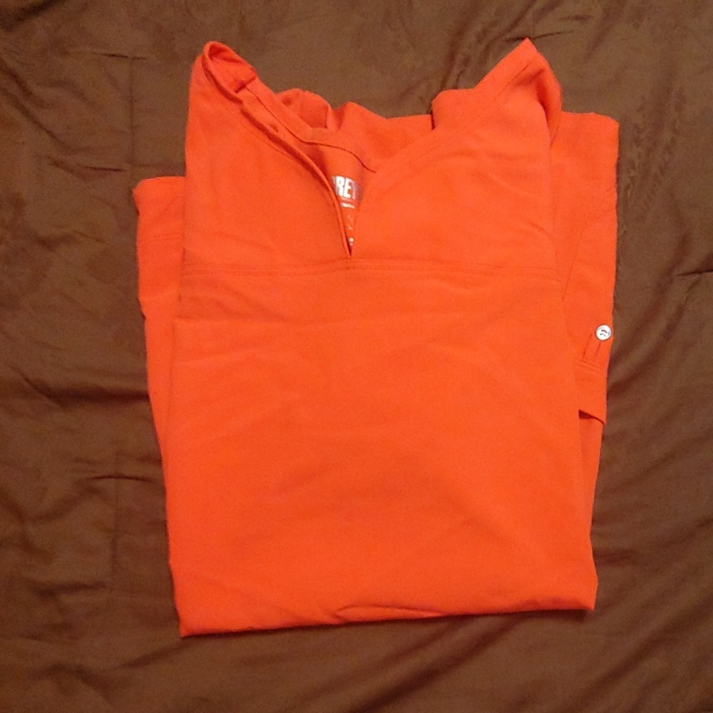 Scrub top
